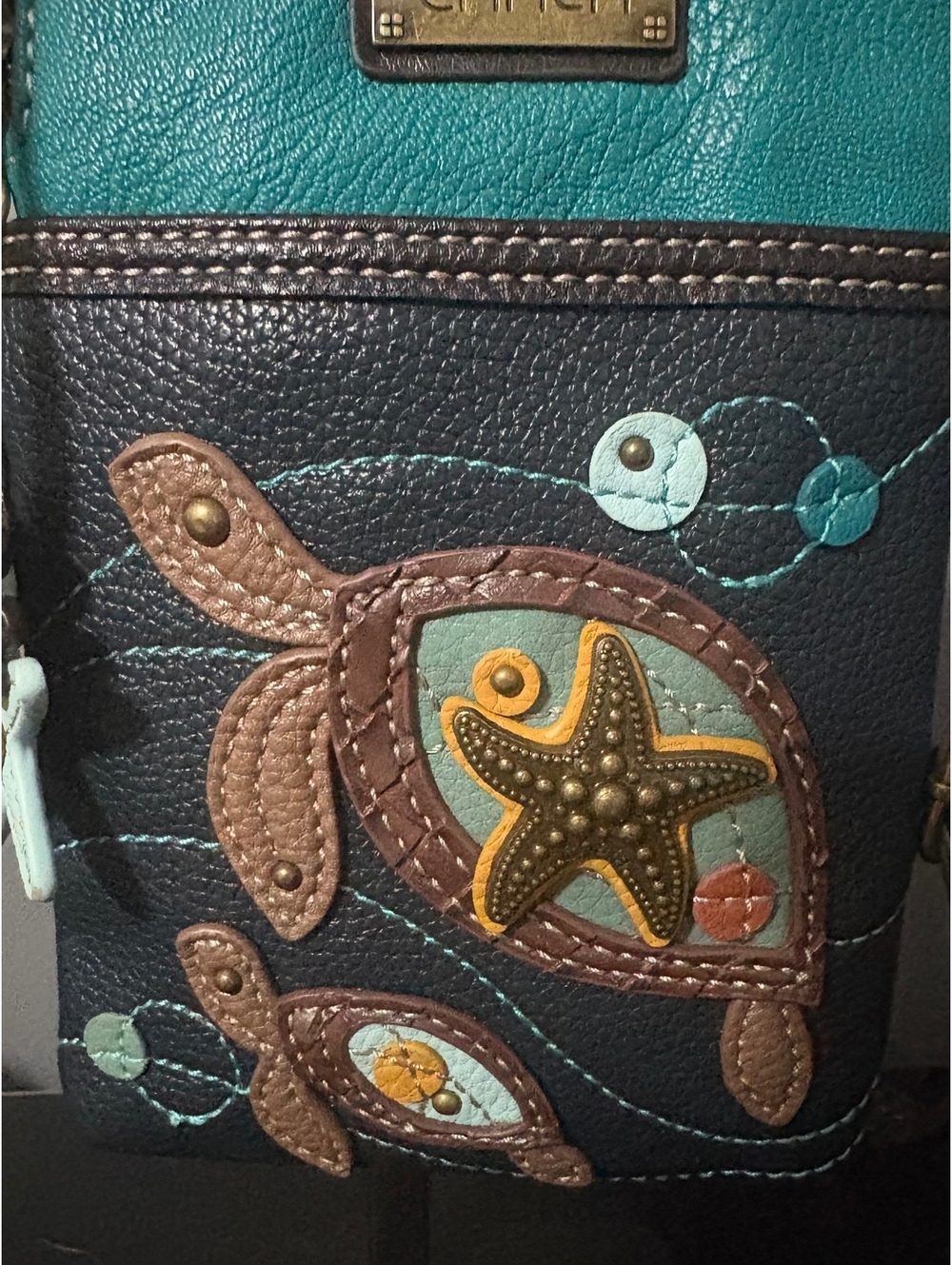 Chala Sea Turtle Crossbody Bag - Picture 3 of 8